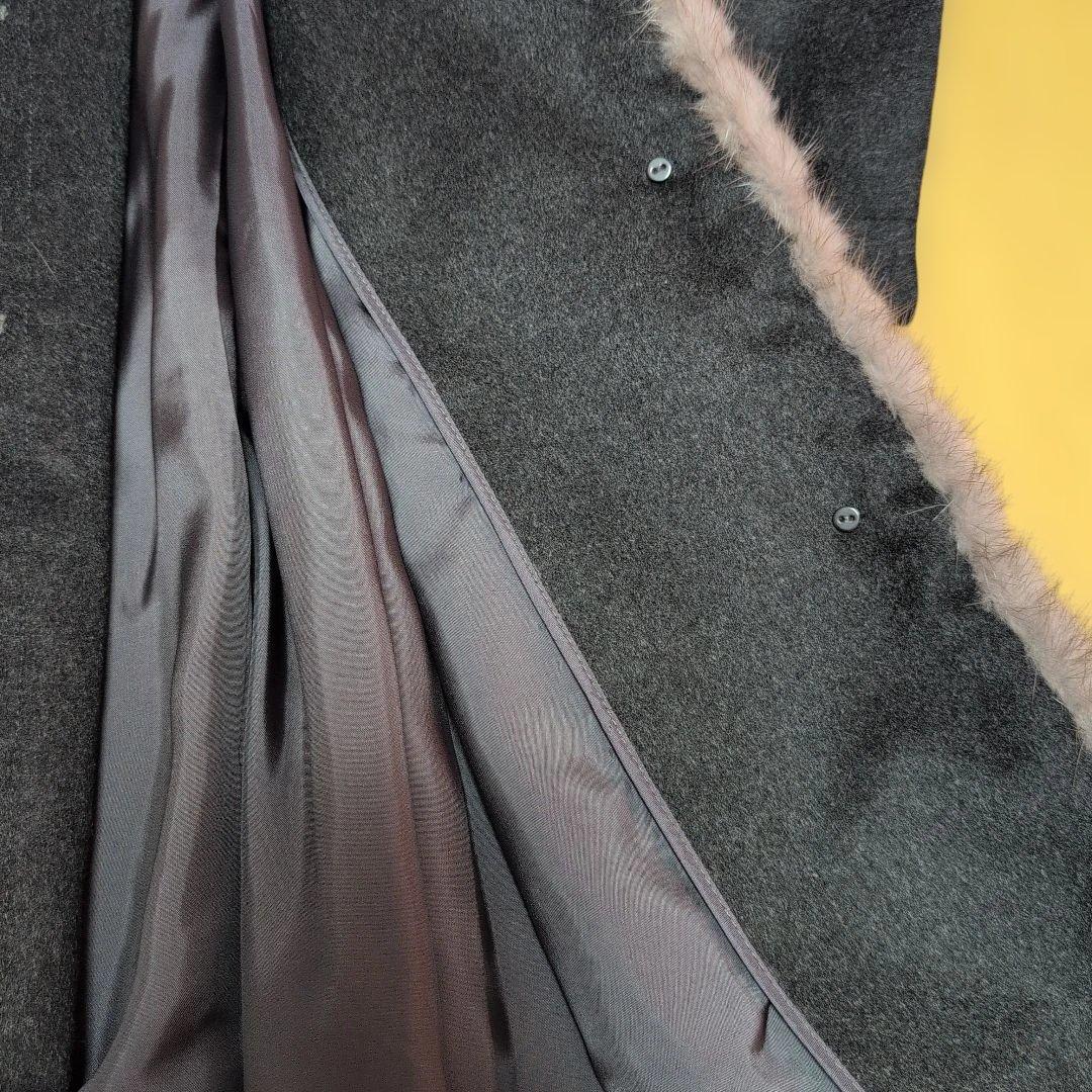新品未使用品ダークグレーカシミヤ100% ミンク毛皮襟付きロングコート