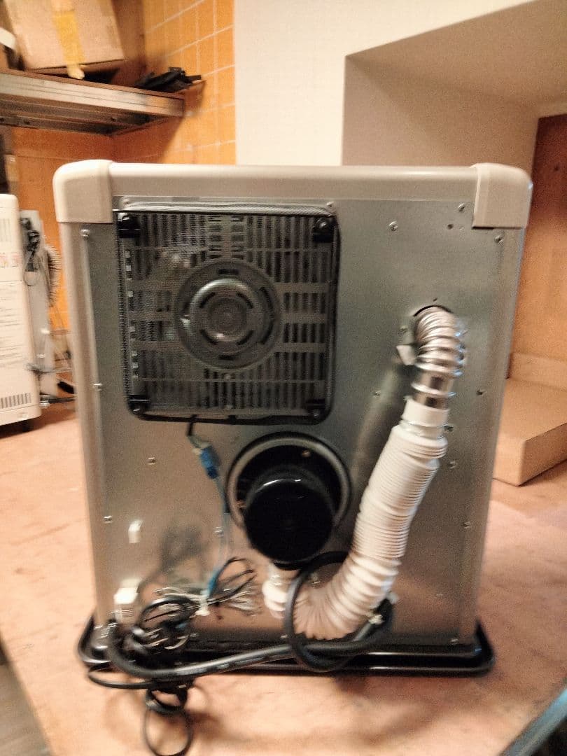 サンポットFF石油ストーブゼータス！品番「FFR‐563SX」2017年式中古品