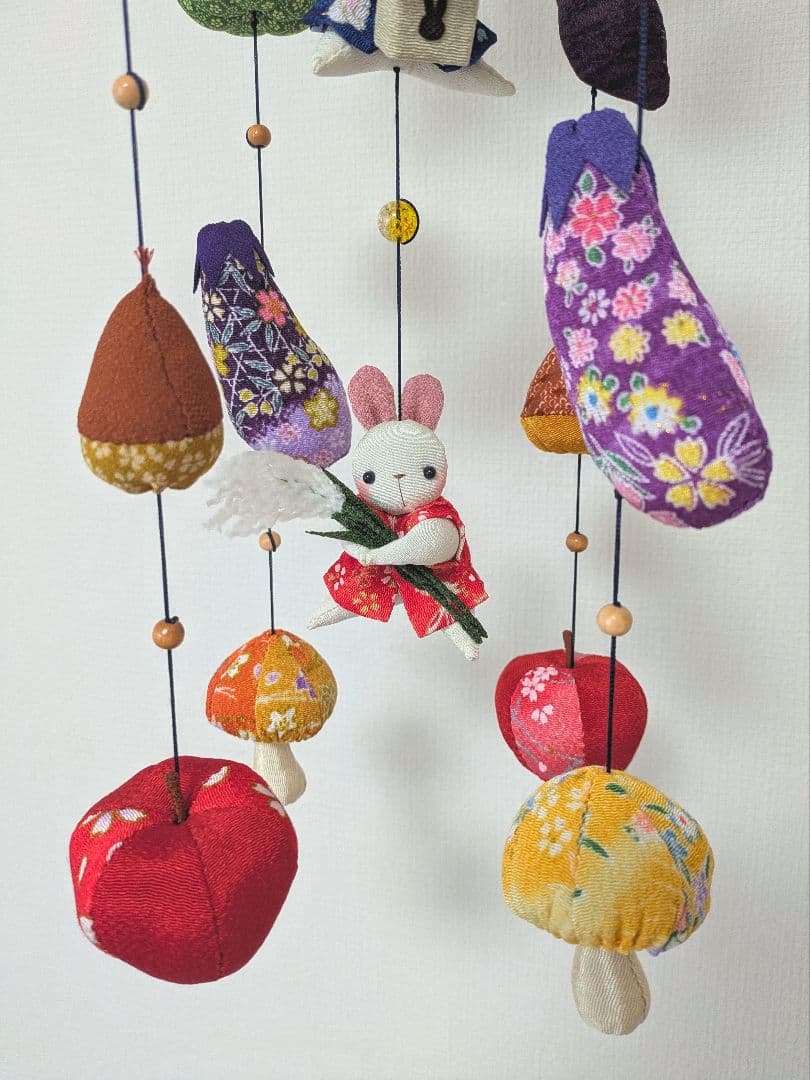 【 お月見の吊るし飾り 】ちりめん細工 うさぎ お団子 すすき 秋の味覚
