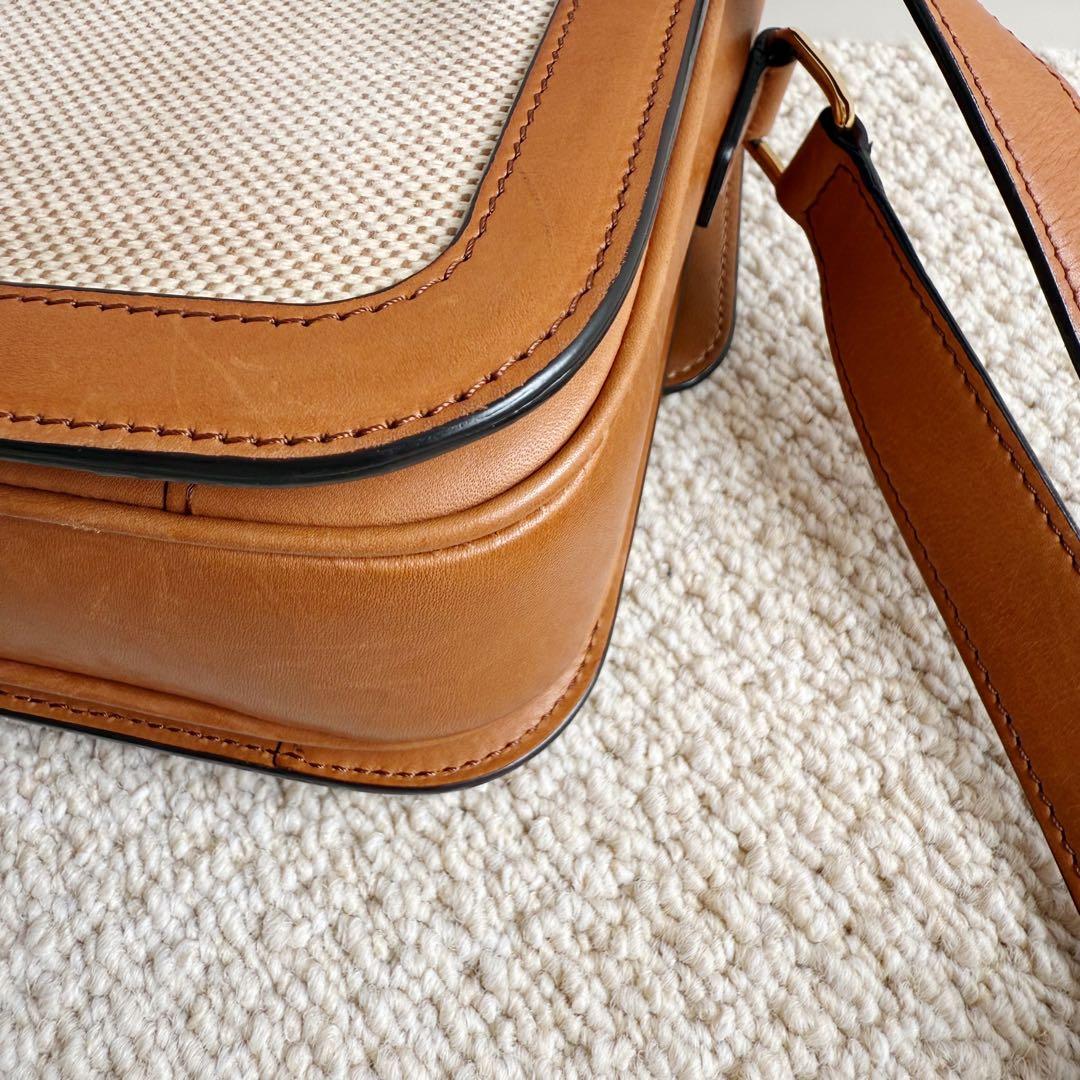 CELINE セリーヌ　ティーントリオンフ　ナチュラルタン　ショルダーバッグ