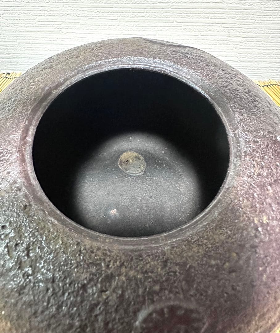 ＵＳＥＤ、美品　南部喜州 (及川 喜徳)造　鍛治打袋鉉１５型　南部鉄瓶　南部鉄器