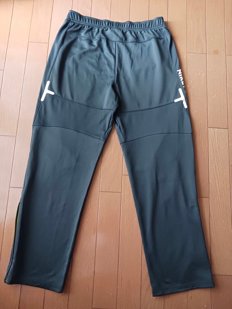 ナイキ　NFTB　セットアップ