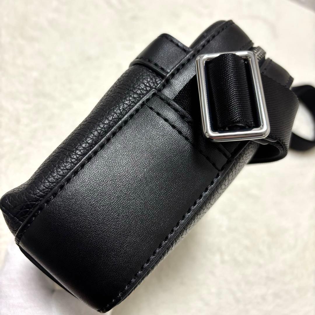 美品 マイケルコース レザー カメラバッグ ショルダーバッグ シボ革 ブラック