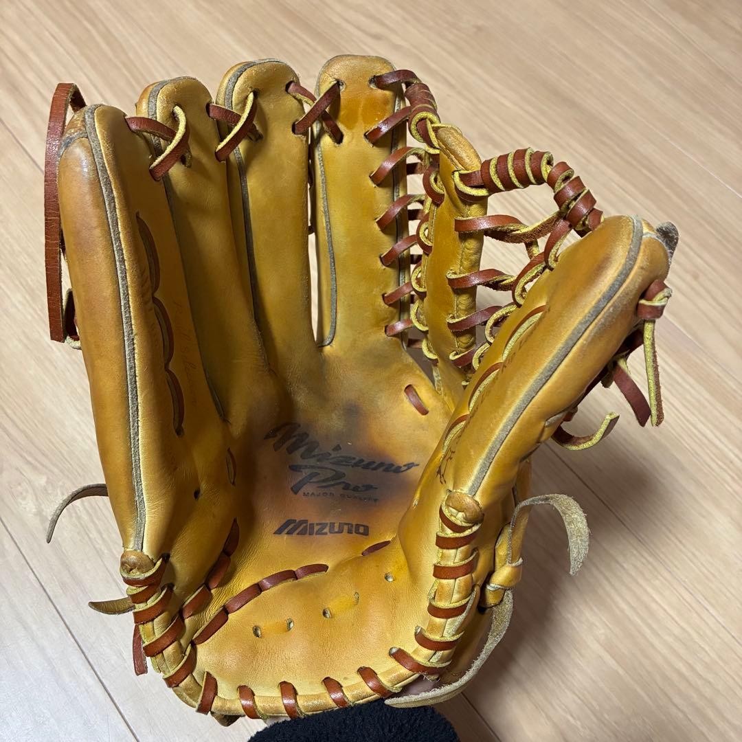 値下げ中　ミズノプロ　硬式　イエロー　左利き　左投げ　型◎ 即戦力