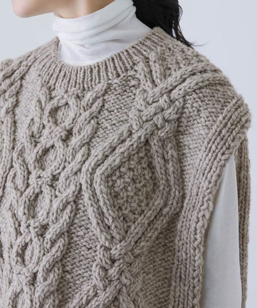 【今晩1500円引き】かぐれ　ペルーアランニットベスト　2025AW タグ付き