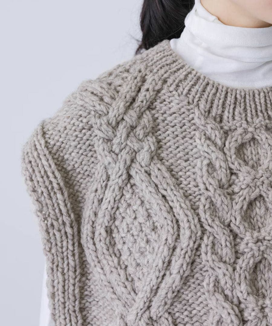【今晩1500円引き】かぐれ　ペルーアランニットベスト　2025AW タグ付き