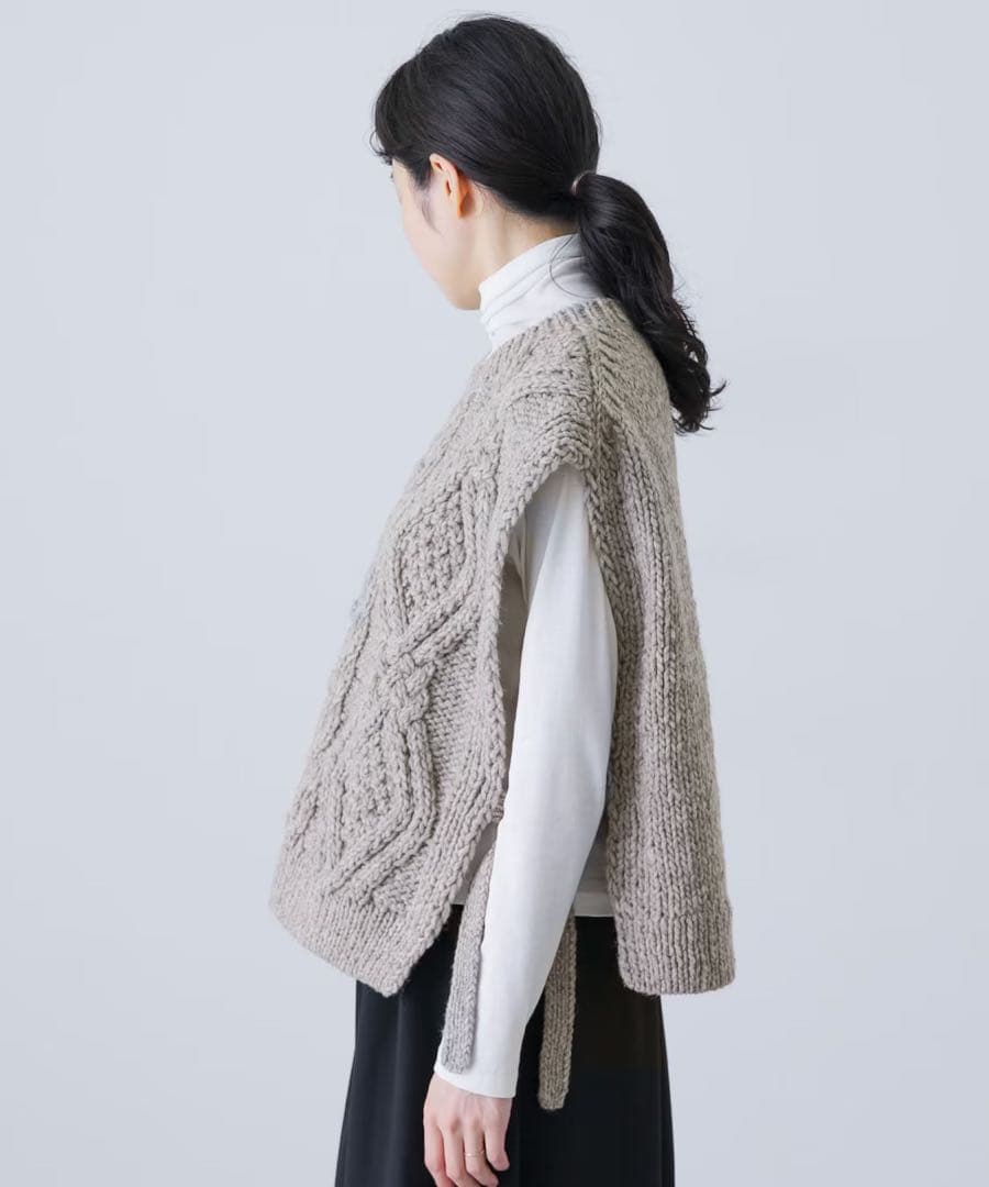 【今晩1500円引き】かぐれ　ペルーアランニットベスト　2025AW タグ付き