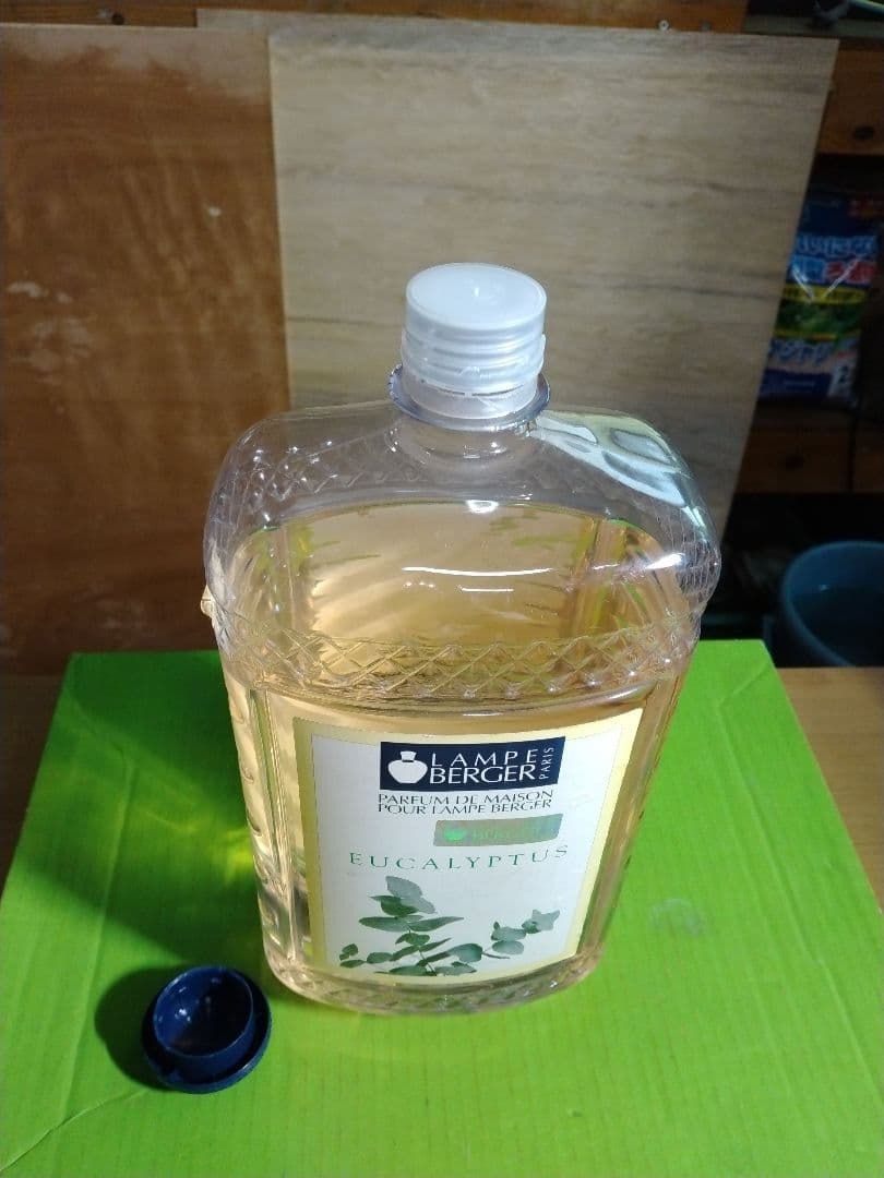 フランス製 ランプベルジェ　芳香器とオイル 2L ユーカリ と薄め液2L