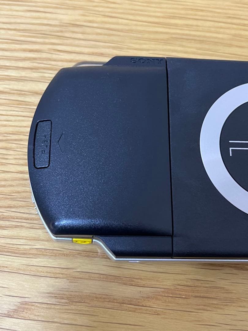 極美品 PSP 黒 ブラック 本体 付属品 ソフトケース付属　ソニー 171