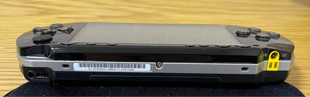 極美品 PSP 黒 ブラック 本体 付属品 ソフトケース付属　ソニー 171