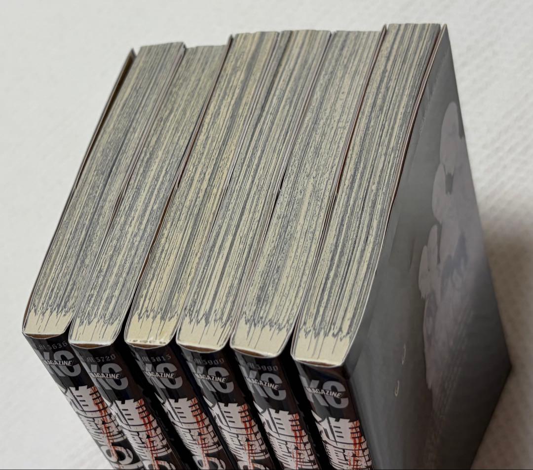 進撃の巨人1〜34全巻まとめ売り！コミックケース付き！