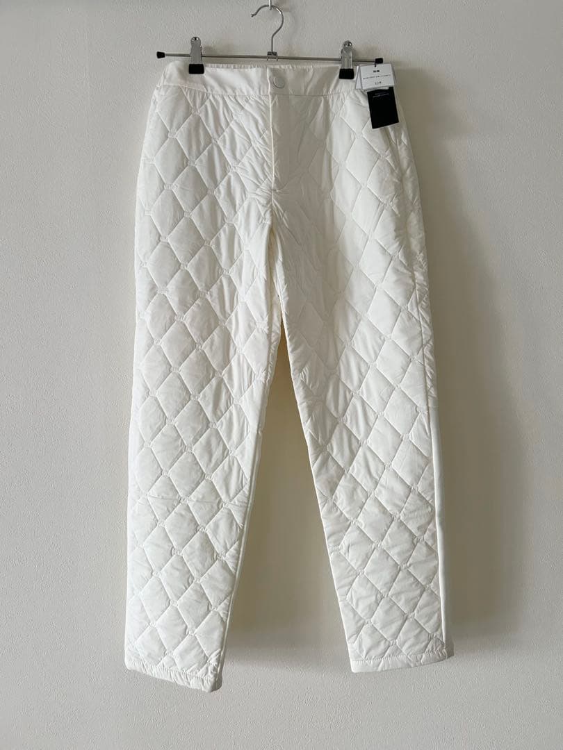 新品23区ゴルフMサイズ 防寒中綿キルティング パンツホワイト