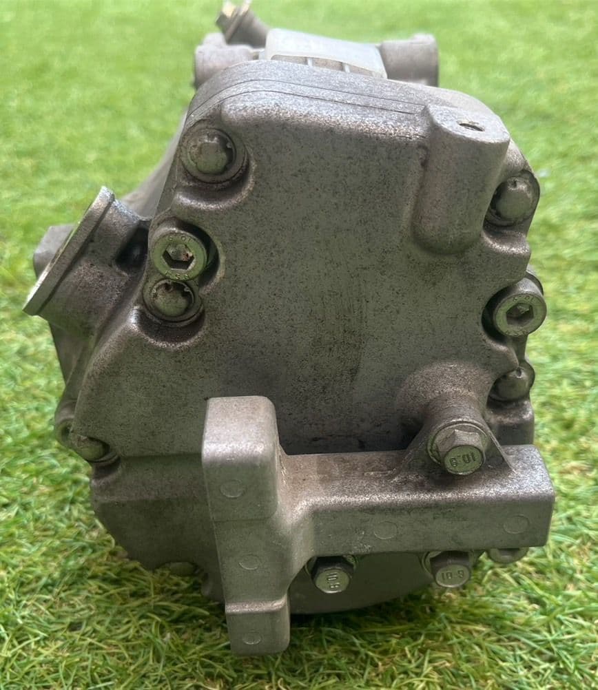 日産ノート 純正 エアコンコンプレッサー 92600-5WK0B