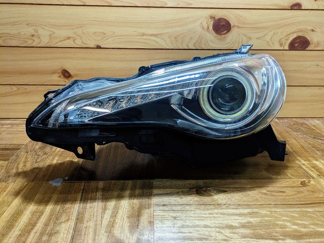 ゆ 86 ZN6 イカリング シーケンシャル ヘッドライト 黄ばみ無し