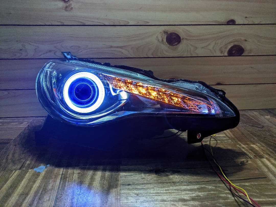 ゆ 86 ZN6 イカリング シーケンシャル ヘッドライト 黄ばみ無し