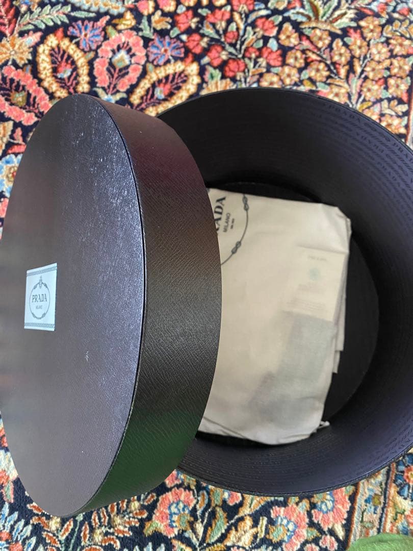 sae_tana223PRADA Re-Nylon バケットハットゴールド