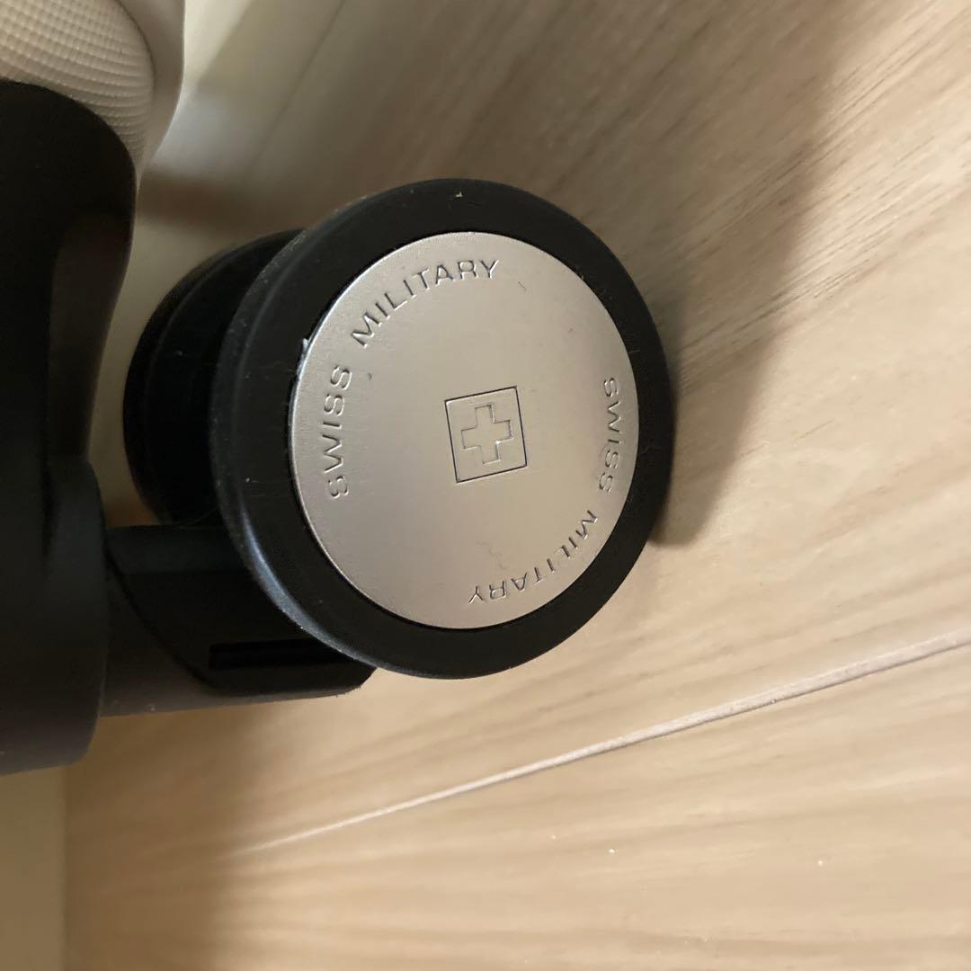 機内持ち込み可　スイスミリタリー キャリーケース アイボリー　コストコ