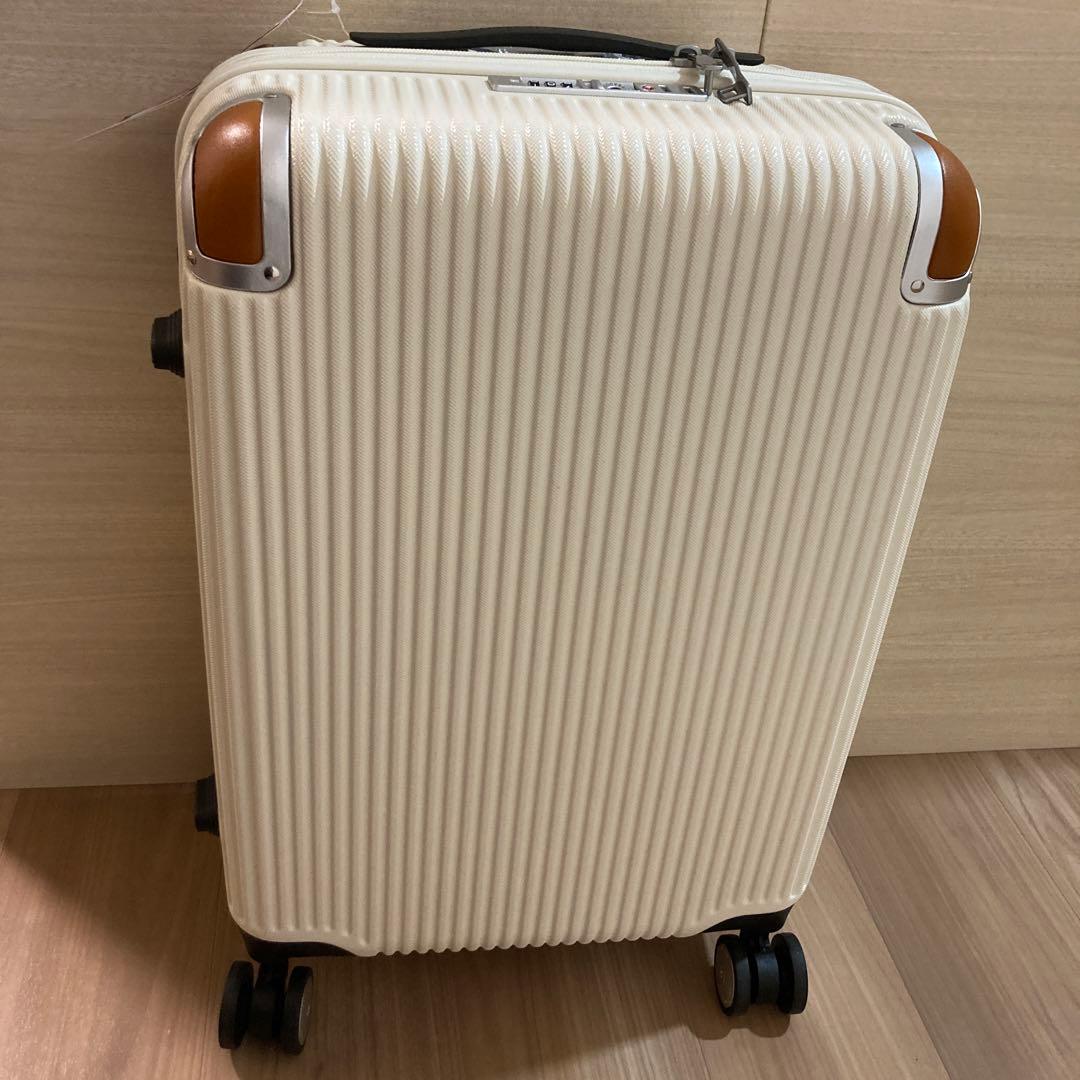 機内持ち込み可　スイスミリタリー キャリーケース アイボリー　コストコ