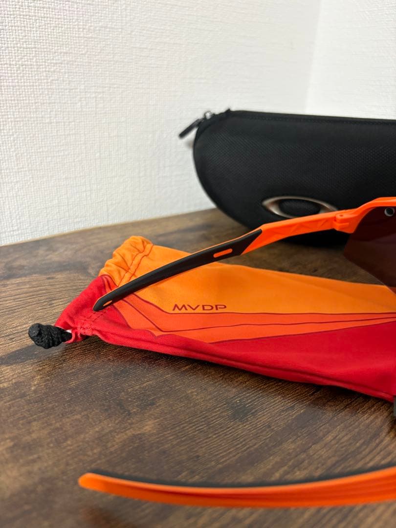 オークリーのサングラス　スートロライトスイープ PRIZM