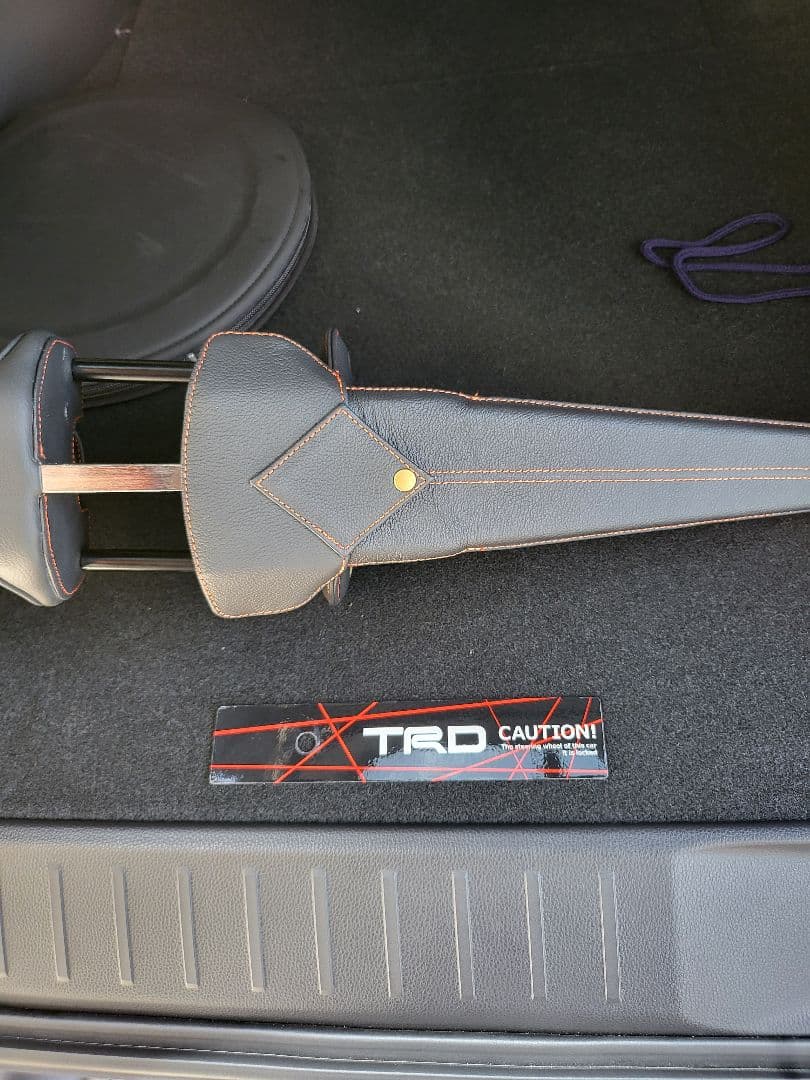 ハンドルロック　モデリスタ　TRD