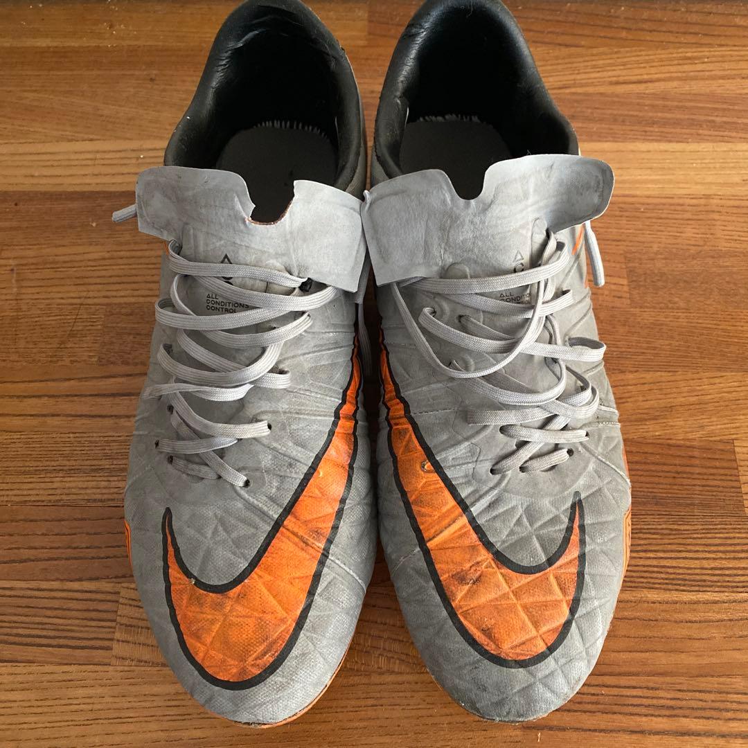 NIKEハイパーヴェノムファントムF G