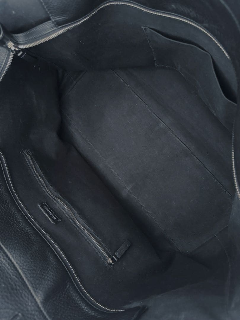 BALENCIAGA ブラックレザートートバッグ