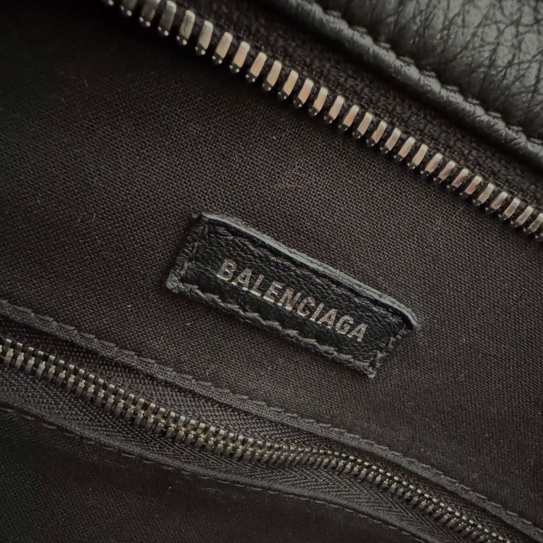 BALENCIAGA ブラックレザートートバッグ
