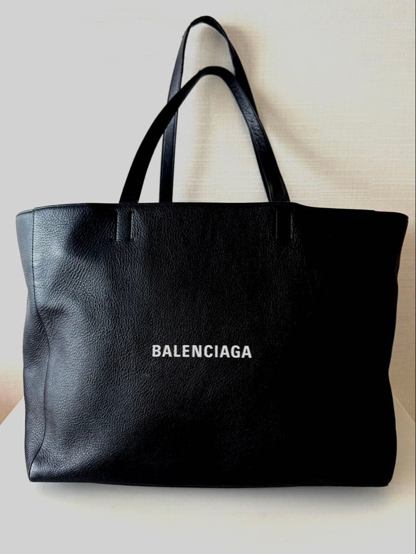 BALENCIAGA ブラックレザートートバッグ