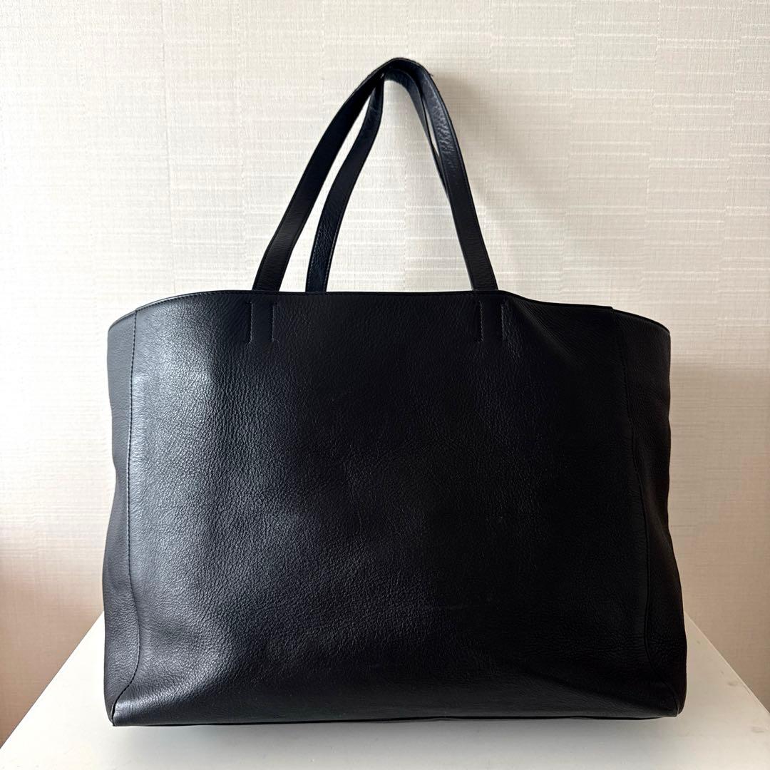 BALENCIAGA ブラックレザートートバッグ