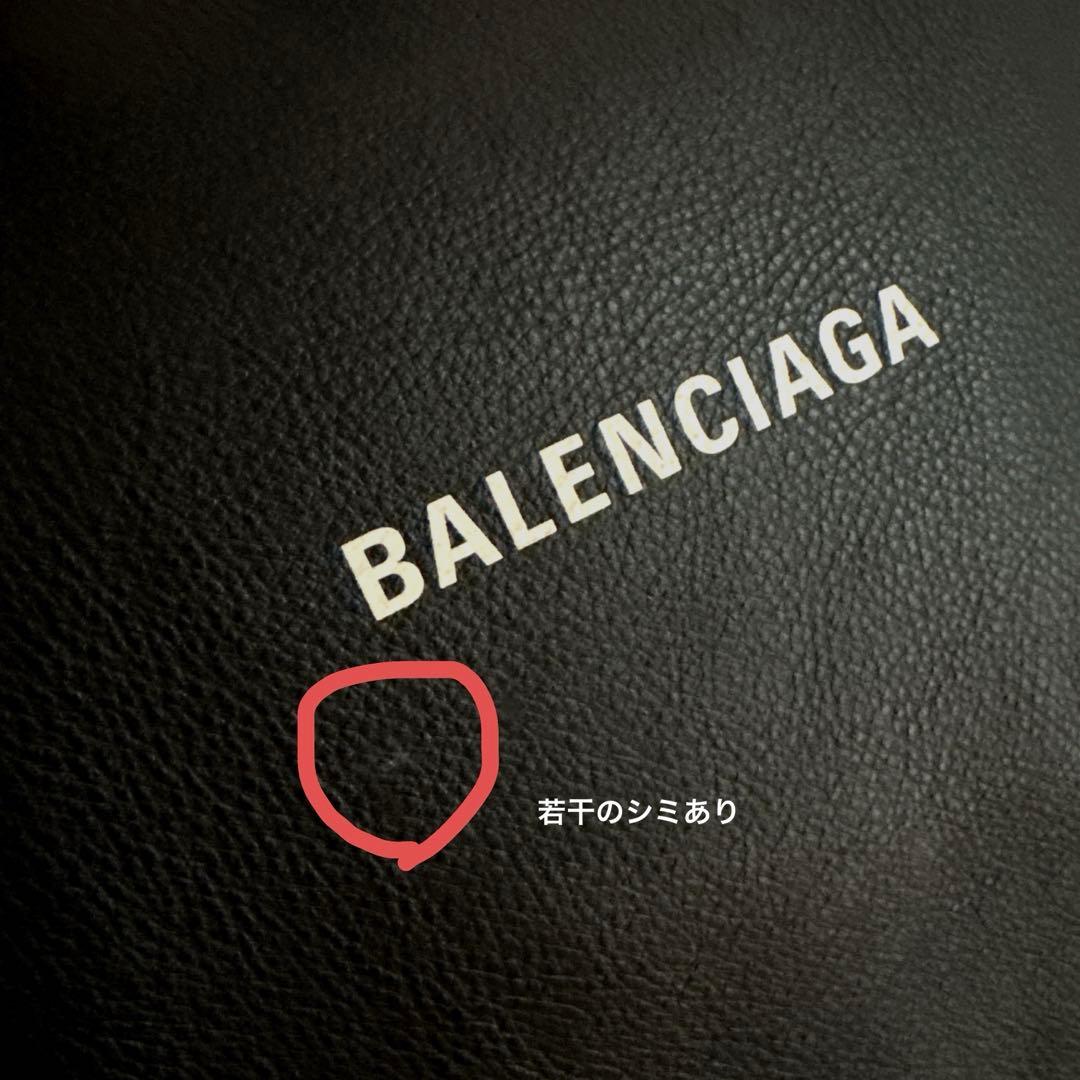 BALENCIAGA ブラックレザートートバッグ