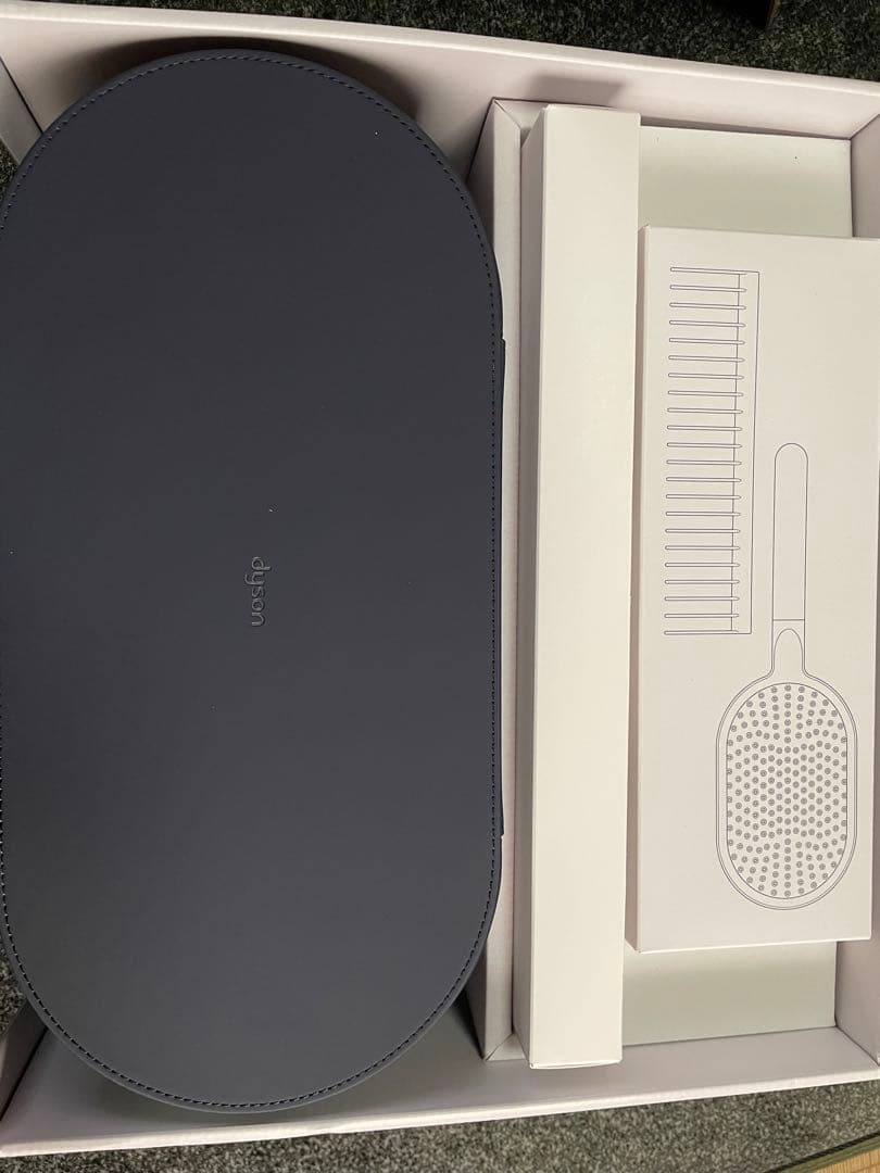 ヘアドライヤー Dyson Airwrap complete