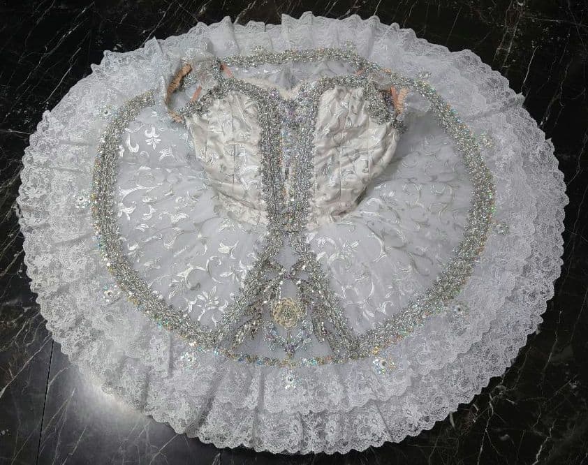 バレエ衣裳コスチューム白×シルバーエトワール/シンデレラ/グランパクラシック美品