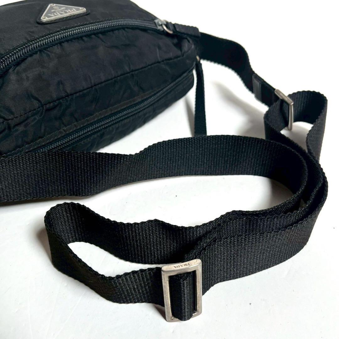 【美品】プラダ ミニ カメラバッグ ショルダーバッグ テスートナイロン 黒色