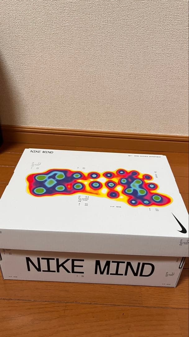 靴 Nike Mind 001