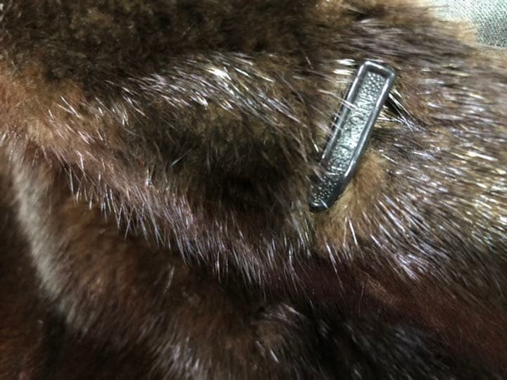 SAFURON 　毛皮　コート　ゴージャス　極美品ダークブラウン