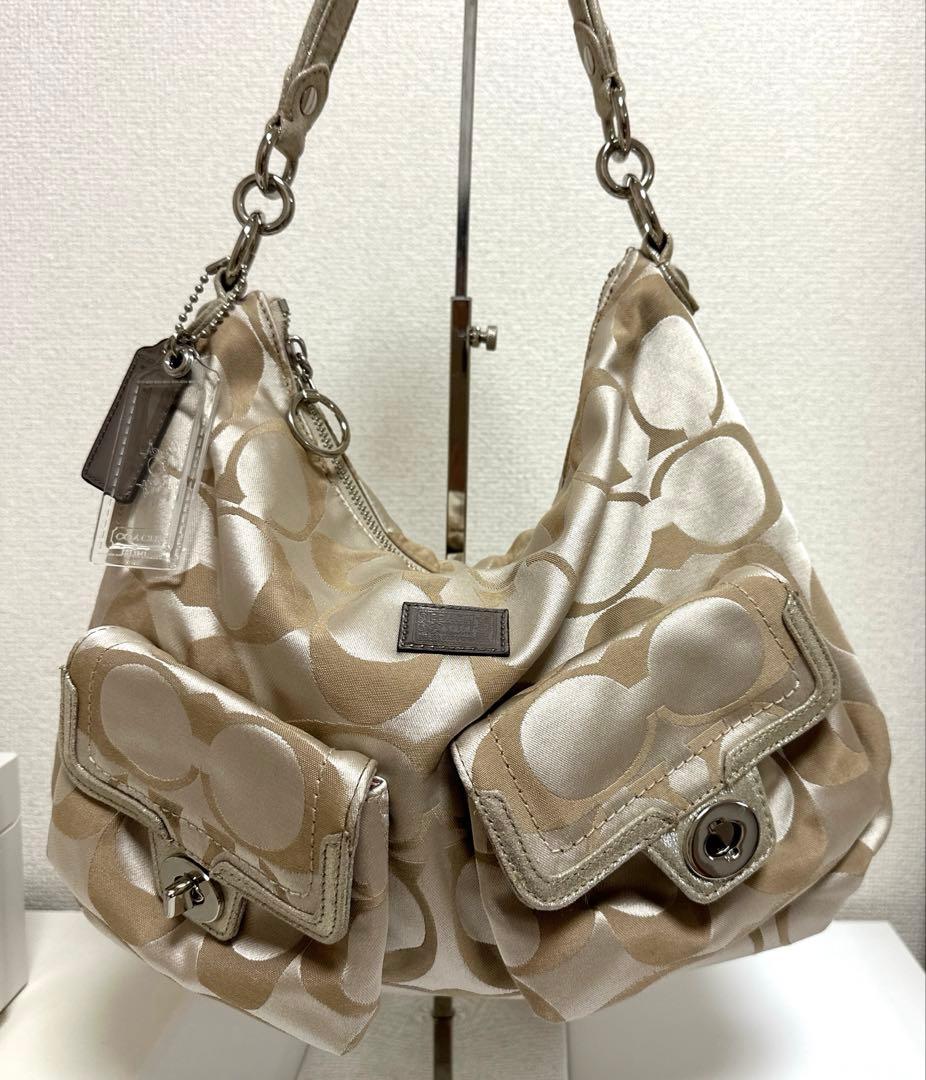 〇251047 コーチ ポピー シグネチャー ショルダーバック　18350