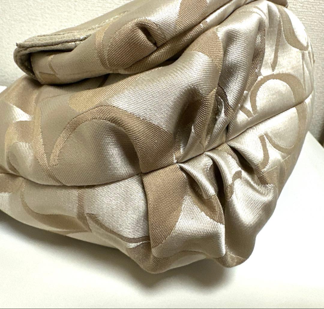 〇251047 コーチ ポピー シグネチャー ショルダーバック　18350