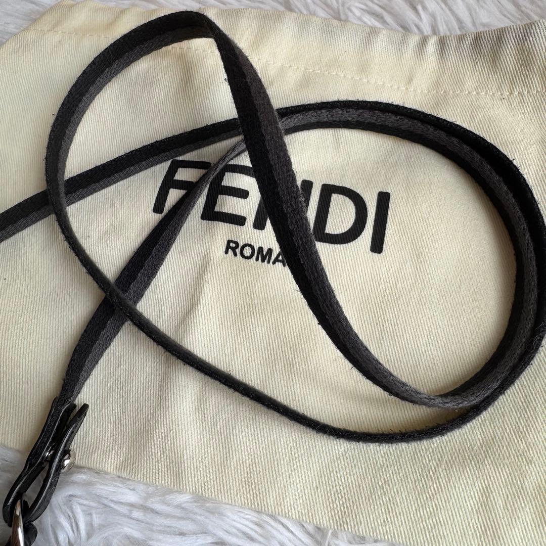 FENDI スマホバッグ ショルダーバック ブラック グレー ズッカ柄　2way