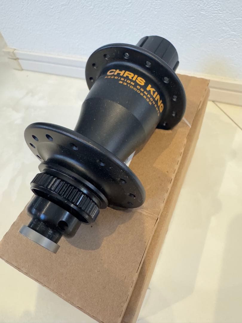 CHRIS KING リアハブ ECBYBB1 28穴 148mm x 12mm