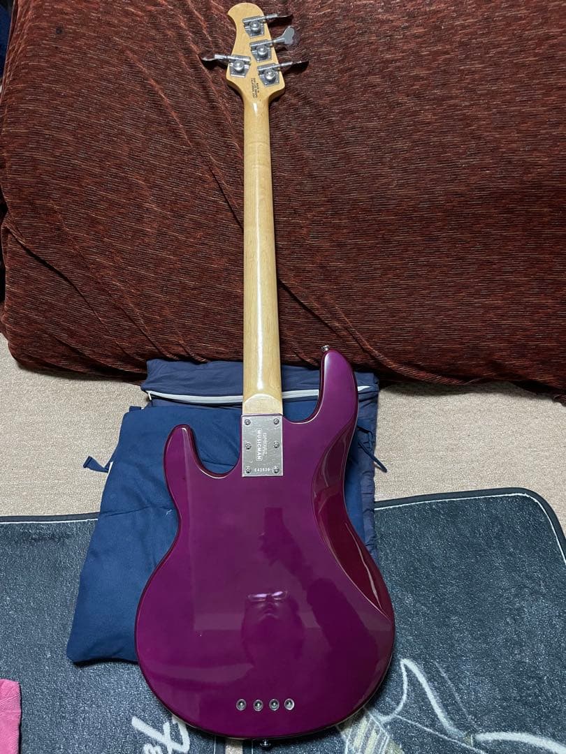 stingray タイプ　　ベース　ノーブランド