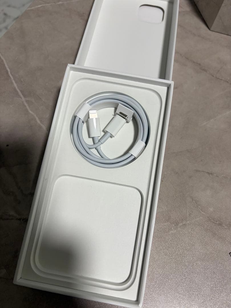 【美品】Apple iPhone 14 128GB パープル 本体