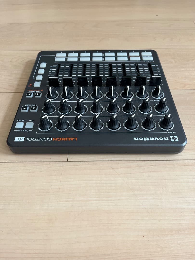 [美品] NOVATION LaunchControl XL