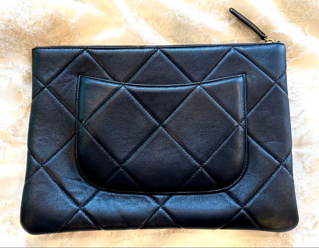 【CHANEL】キルティング クラッチバッグ