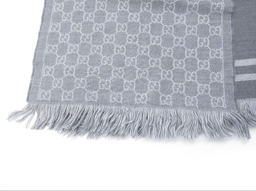 美品GUCCIグレー GGパターン マフラー フリンジ付き