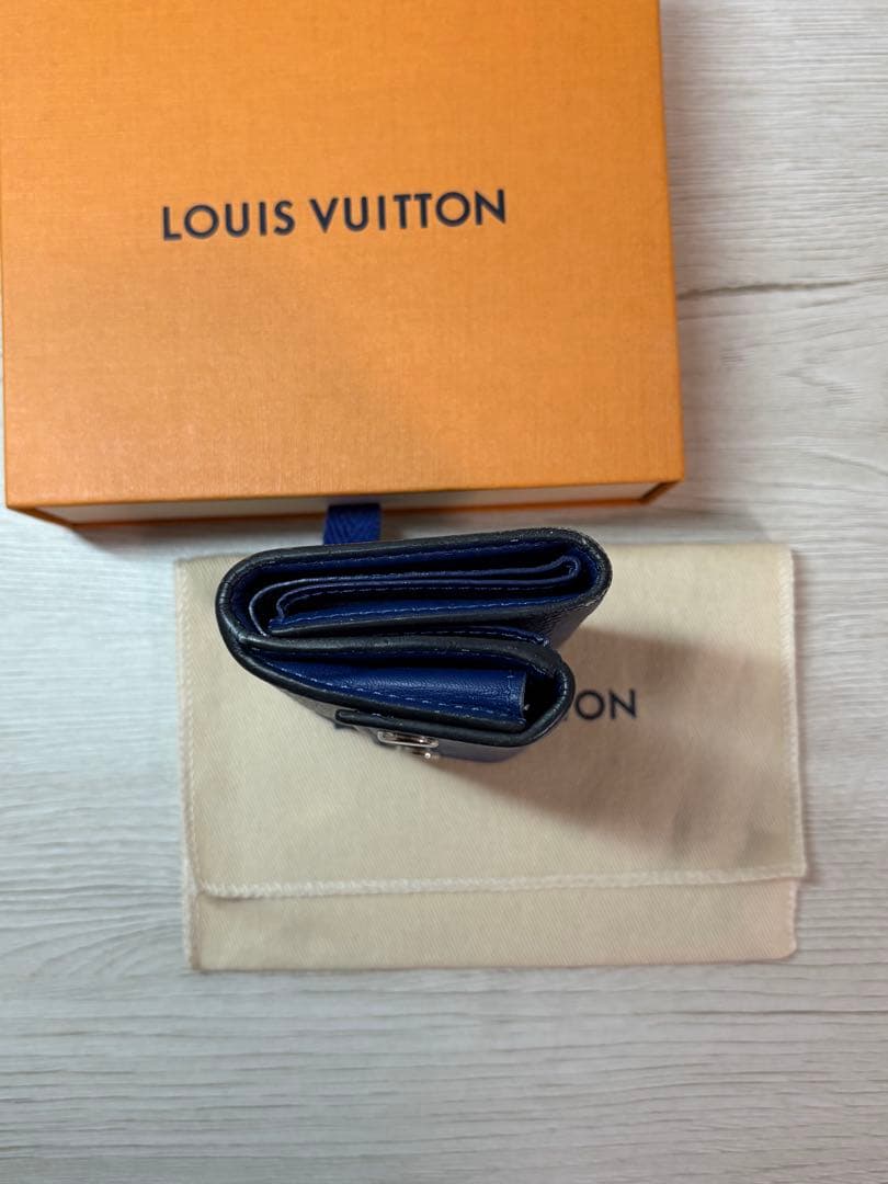 美品　ルイヴィトン ディスカバリーコンパクト タイガラマ 折り財布 ブルー