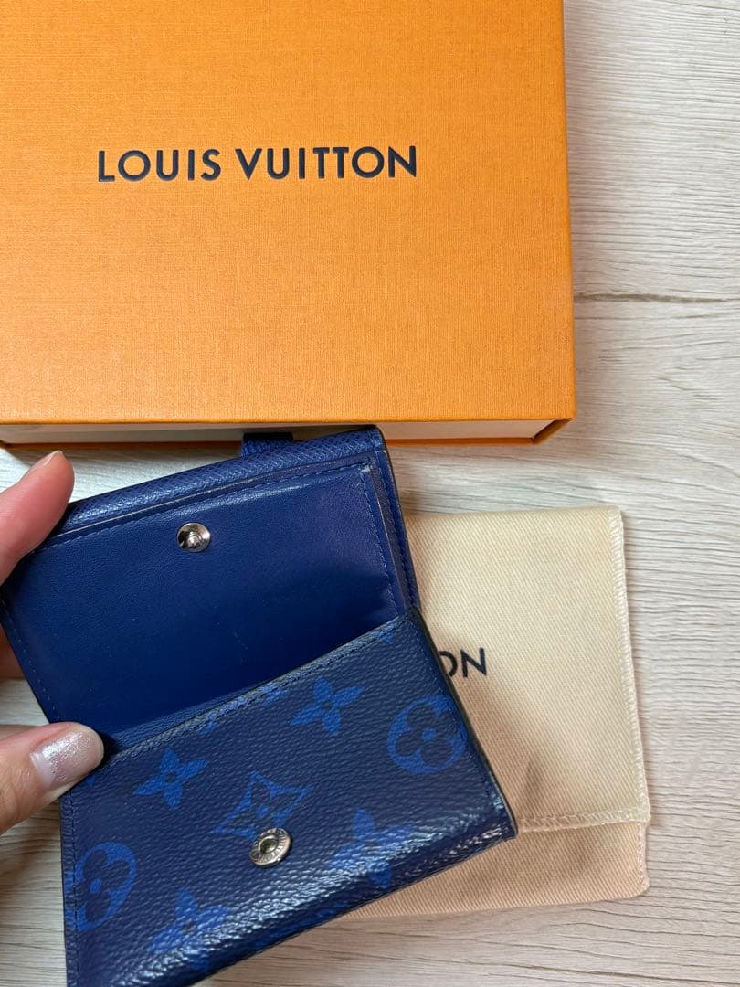 美品　ルイヴィトン ディスカバリーコンパクト タイガラマ 折り財布 ブルー