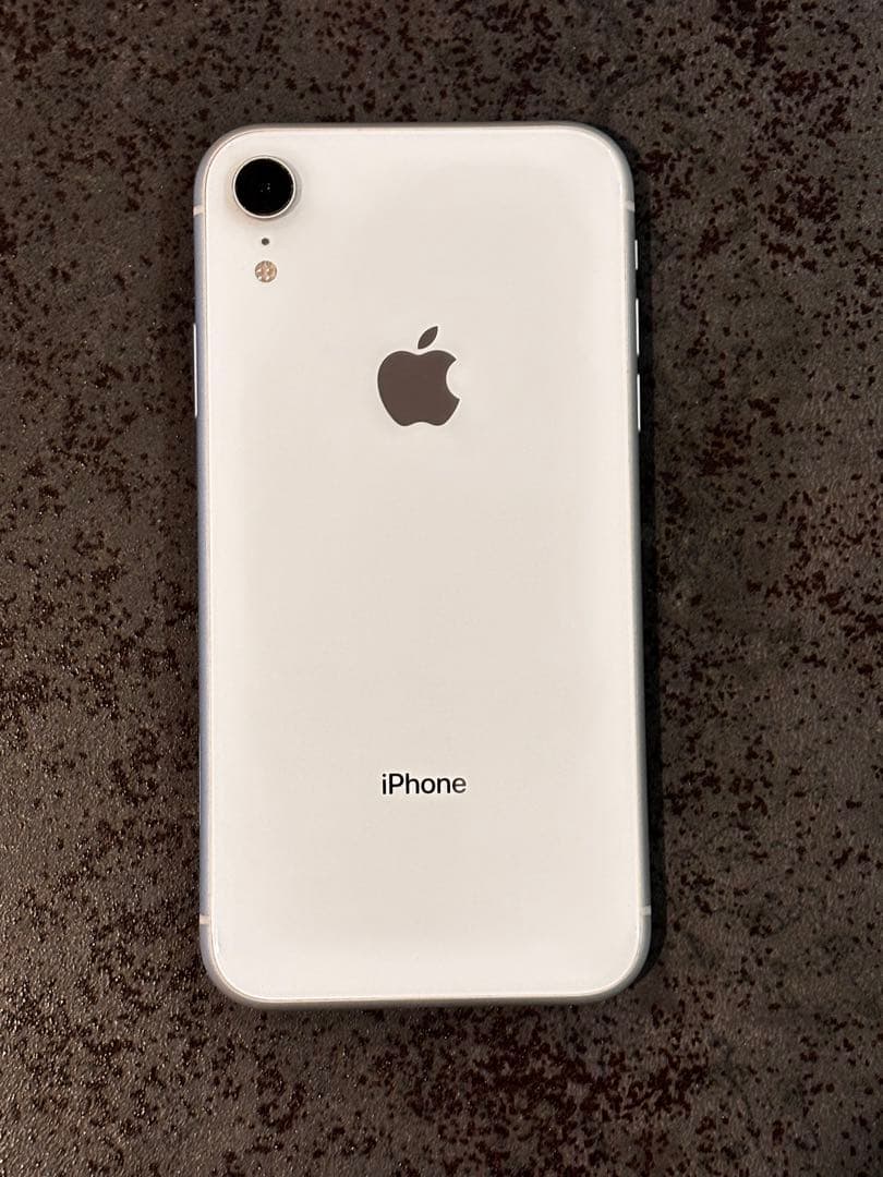 シルル　iPhone XR 128GB ホワイト82％ ,84% ２台