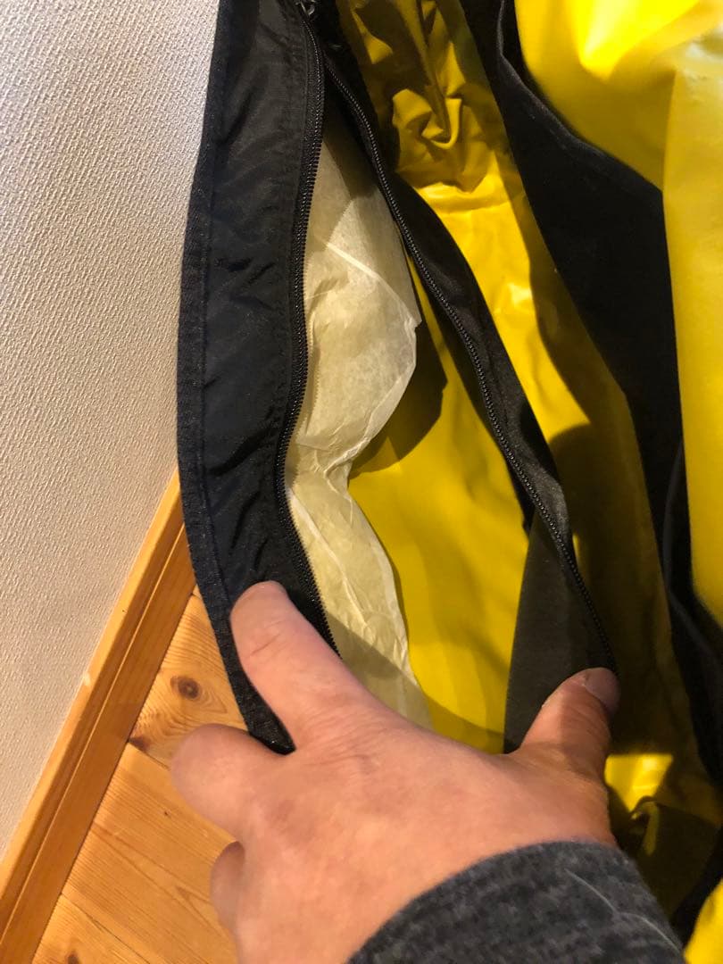 supreme messenger bag メッセンジャー　バッグ