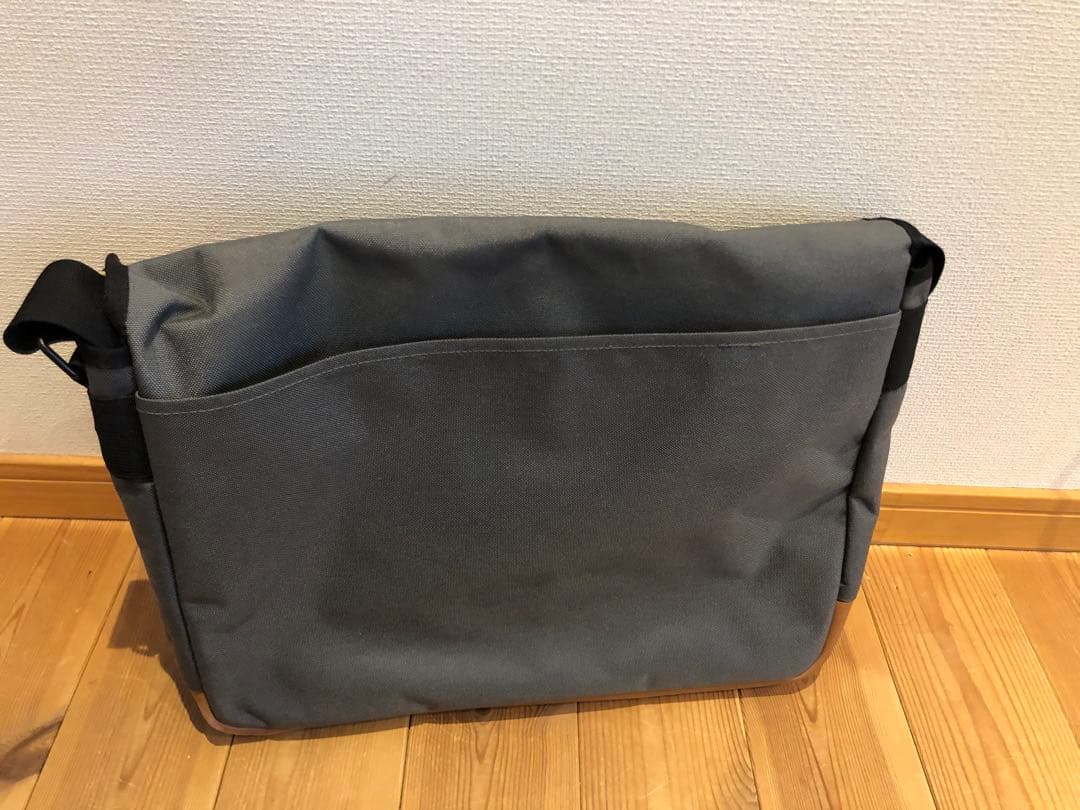 supreme messenger bag メッセンジャー　バッグ