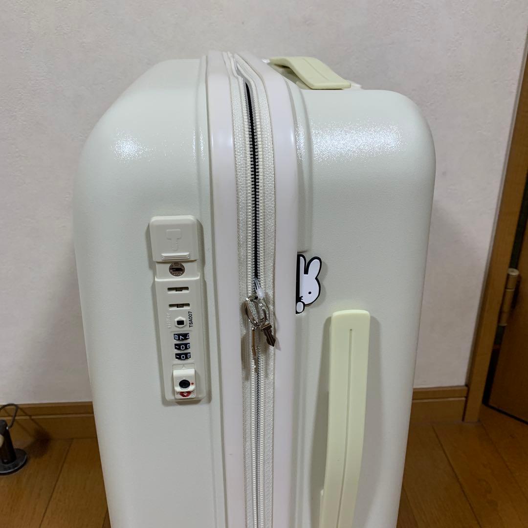 ミッフィーキャリーケース　30L ホワイト